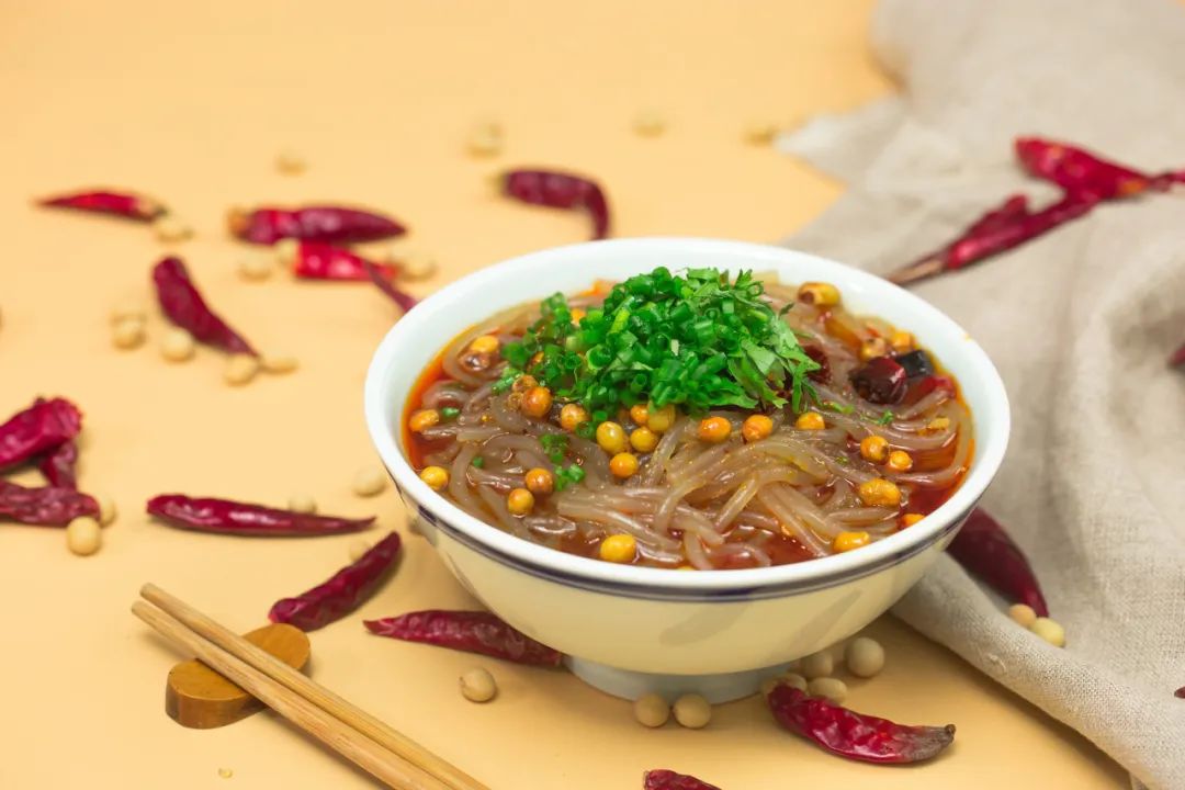 【偏酸偏辣的食物】